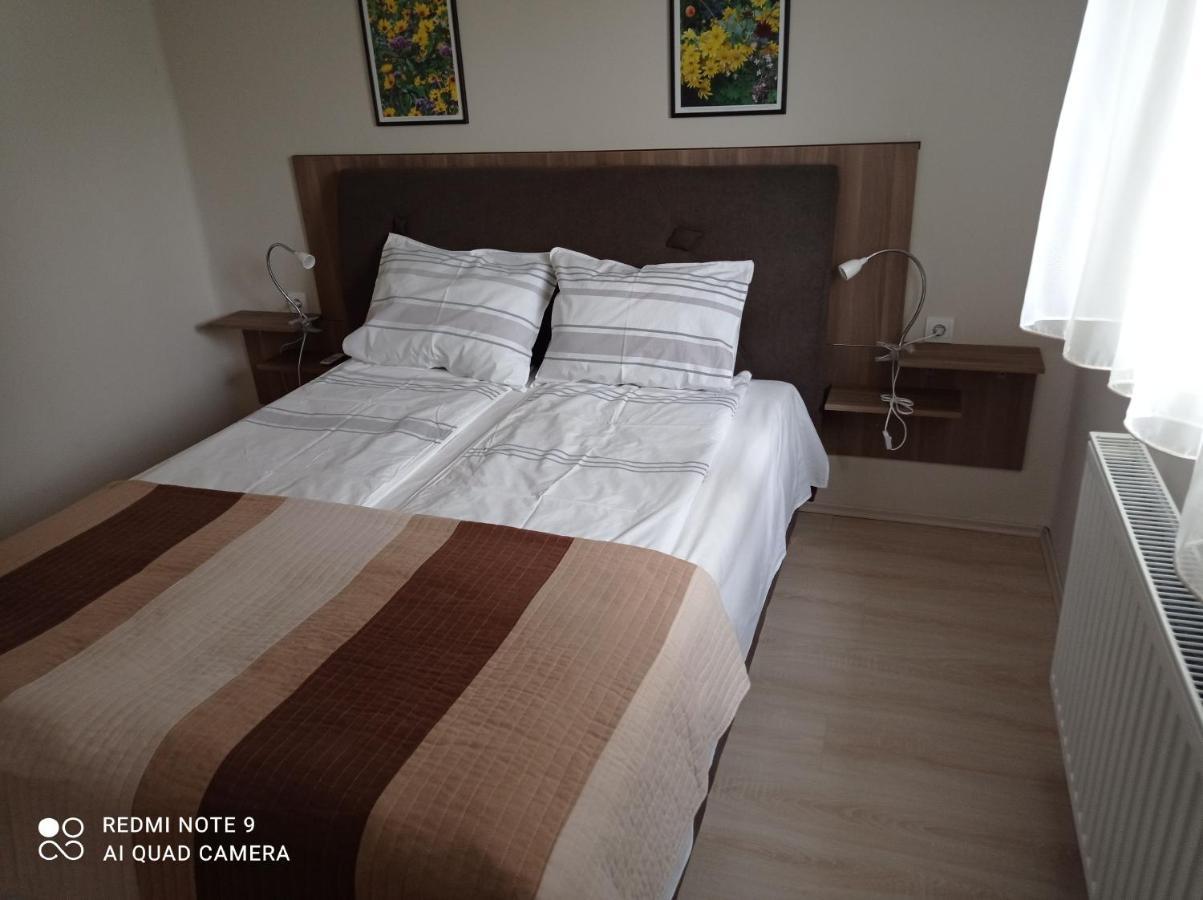 Lux Apartman Balatonfüred Eksteriør billede